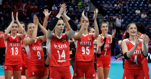 A Milli Kadın Voleybol Takımı'ndan THY'ye tepki