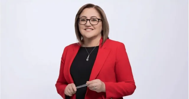 Fatma Şahin, kamuda tasarruf öncesi 63 lüks araç kiraladı