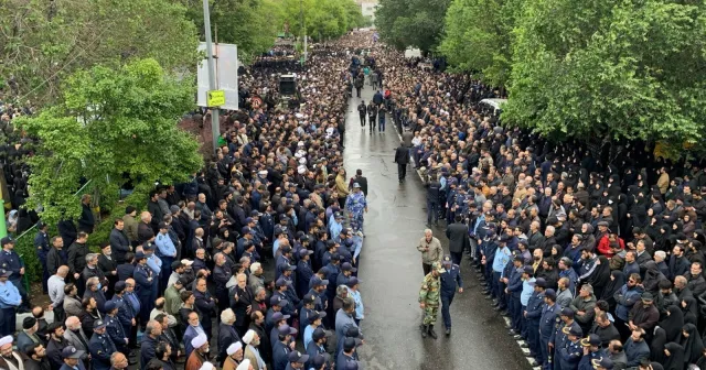 İran Cumhurbaşkanı Reisi için Tebriz'de cenaze töreni düzenlendi
