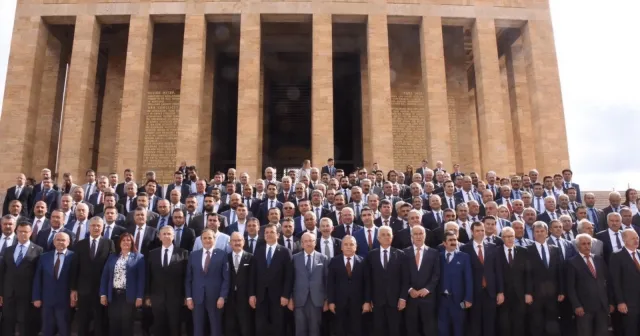 CHP'li belediye başkanları Özgür Özel başkanlığında toplanıyor