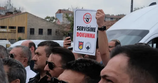 Ankara'da, kamuda servislerin kaldırılması kararına tepki