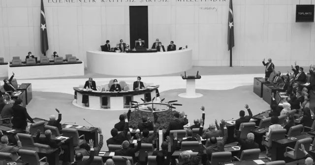 “Anayasal dezenformasyon” temizlenmedikçe…