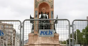 1 Mayıs nedeniyle gözaltı alınan 52 kişiye tutuklama talebi