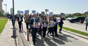 DEM Parti milletvekilleri Adalet Bakanlığı'na yürüdü