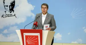 Zeliha Aksaz Şahbaz'dan, Sağlık Bakanı'na çağrı: "HPV aşısını ertelemeyin, kadınların hayatı tehlikede"