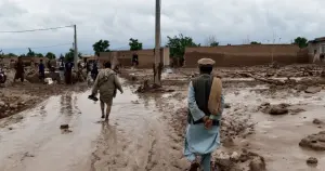 Afganistan'da sellerde hayatını kaybedenlerin sayısı 300'ü geçti