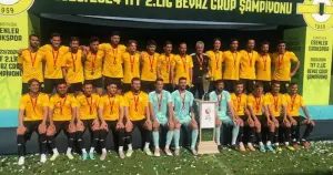 Esenler Erokspor, şampiyonluk kupasına kavuştu