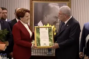 İYİ Parti'de devir teslim töreni