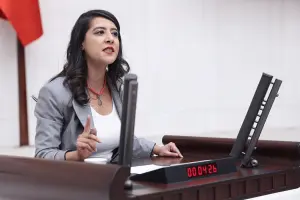 Sevda Karaca motokuryeleri meclis gündemine taşıdı