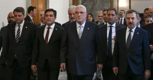 AK Parti heyeti Müsavat Dervişoğlu’nu ziyaret etti