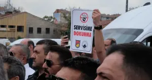 Ankara'da, kamuda servislerin kaldırılması kararına tepki