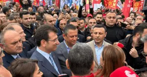 Özgür Özel ve Ekrem İmamoğlu Saraçhane'de