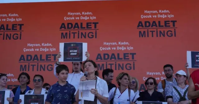 Hayvan hakları savunucuları miting düzenledi