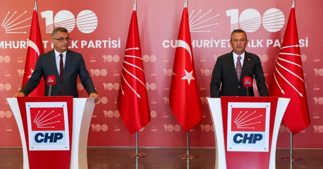 Özgür Özel, CTP Genel Başkanı Tufan Erhürman ile görüştü