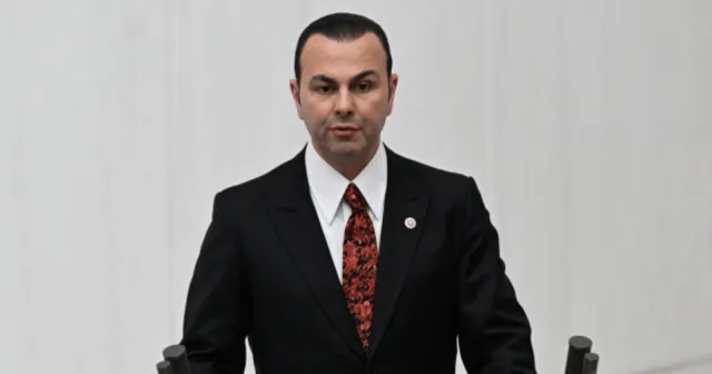 Seyithan İzsiz, İYİ Parti’den istifa etti