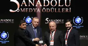 Ödül değil plaketlendirme