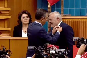 Eski bakan Müslüm Doğan CHP’ye katıldı
