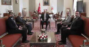 Numan Kurtulmuş, HÜDA-PAR ile görüştü
