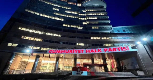 CHP'nin çağrısıyla ülke genelinde ışıklar açılıp kapatıldı
