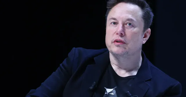 Elon Musk, saldırıya uğrayan Trump için "metal zırh" üretebileceğini söyledi