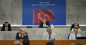 Mehmet Murat Çalık: "450 bin paketi çocuklara ulaştırdık"