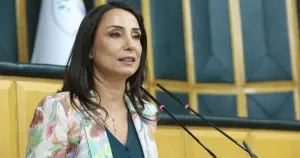Tülay Hatimoğulları: "Görelim sizin politikalarınızı"