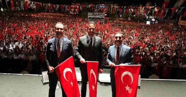 Beyoğlu, Beşiktaş ve Şişli’de 30 Ağustos Zafer Bayramı çoşkuyla kutlandı