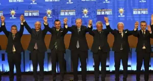 2 milletvekili ve 13 belediye başkanı AK Parti'ye katıldı