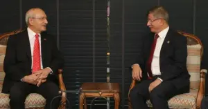 Davutoğlu, Kılıçdaroğlu'nu ziyaret etti