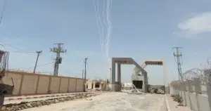 Gazze'den atılan roket Tel Aviv açıklarında denize düştü