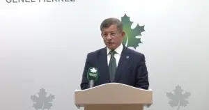 Ahmet Davutoğlu, Gelecek Partisi milletvekillerinin AK Parti'ye katılacağı iddialarına yanıt verdi