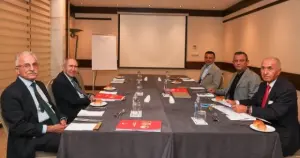 Özgür Özel, CHP'nin eski genel başkanları ile "Tüzük Kurultayını" görüştü