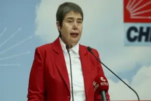 Zeliha Aksaz Şahbaz: "Şehir hastanelerinde yapılan usulsüzlükleri araştırmak için Cumhuriyet savcılarını göreve davet ediyoruz"