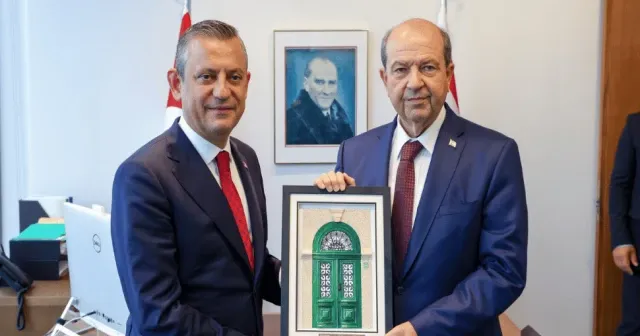 CHP Genel Başkanı Özel, New-York'ta KKTC Cumhurbaşkanı Tatar ile bir araya geldi