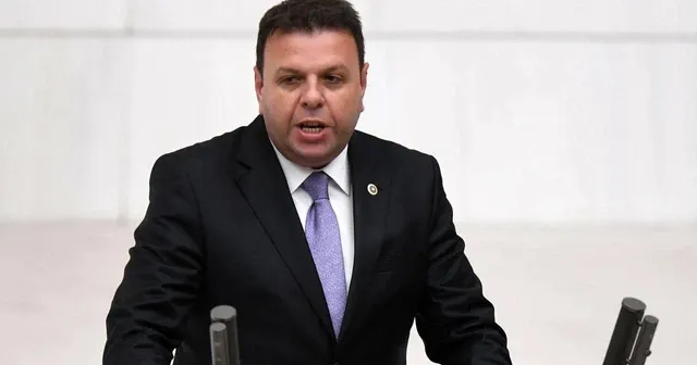 Ediz Ün CHP'den istifa etti