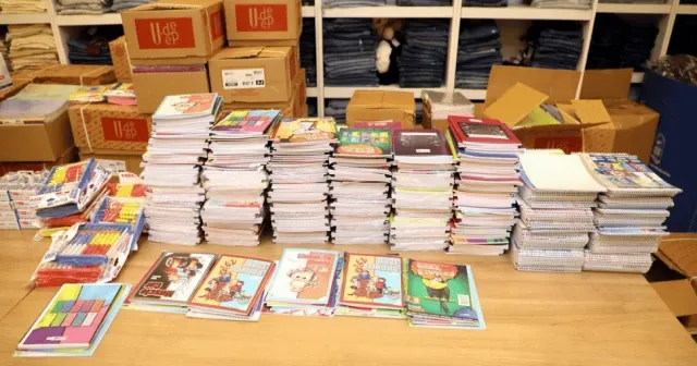 Eyüpsultan'da 4 bin 500 öğrenciye kırtasiye desteği