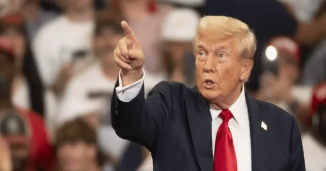 Trump'un bulunduğu bölgeye yakın bir alandan silah sesleri geldi