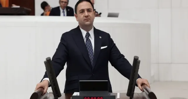 Umut Akdoğan, Devlet Tiyatrosu Genel Müdürlüğü'nde basın açıklaması yaptı