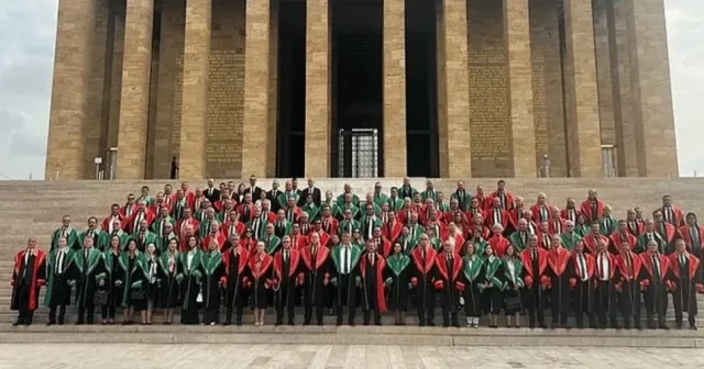 Yargıtay heyeti adli yıl açılışı nedeniyle Anıtkabir'i ziyaret etti