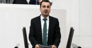 Bekir Başevirgen: "İktidarın kötü ekonomi politikaları nedeniyle artık sebze ve meyveyi taneyle alma dönemi başladı"