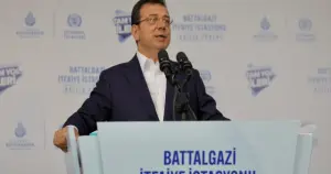 İmamoğlu: "Milletin sorunları yerine başka şeylerle uğraşanlar yol arkadaşım değildir"