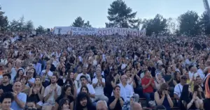 ODTÜ mezuniyetinde protesto: Atanmış rektör Yozgatgil'i konuşturmadılar