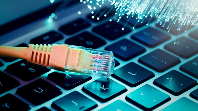 Türk Telekom CEO'su, internet tarifelerini damacana fiyatıyla karşılaştırdı: Türkiye'de internet sudan ucuz
