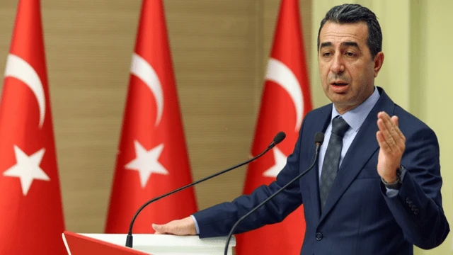 Erhan Adem: "Taklit ve tağşiş yapılmış gıdaların listesi kabarırken Tarım Bakanlığı makam aracı tartışmalarıyla gündeme geliyor"