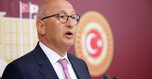 CHP’li Utku Çakırözer, Eylül ayı Basın Özgürlüğü Raporu’nu açıkladı