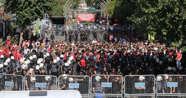 Diyarbakır'daki DEM Parti mitingine ilişkin 15 kişi gözaltına alındı