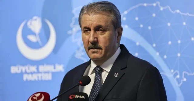 Mustafa Destici: 100 bin limiti olup 750 lira vermeyen DEM Parti'yi, Yunanistan'ı, Ermenistan'ı savunur