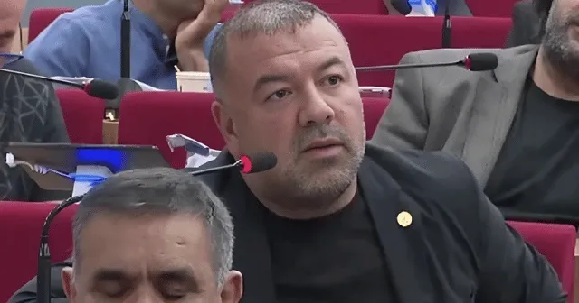 Öldürülen kadınları suçlayan AK Parti meclis üyesi istifa etti