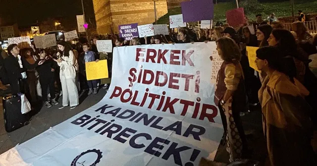 TİP’li Kadınlar Edirnekapı’daki surlar önünde eylem yaptı