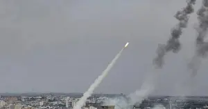 Hamas'tan İsrail'in başkenti Tel Aviv'e füze saldırısı